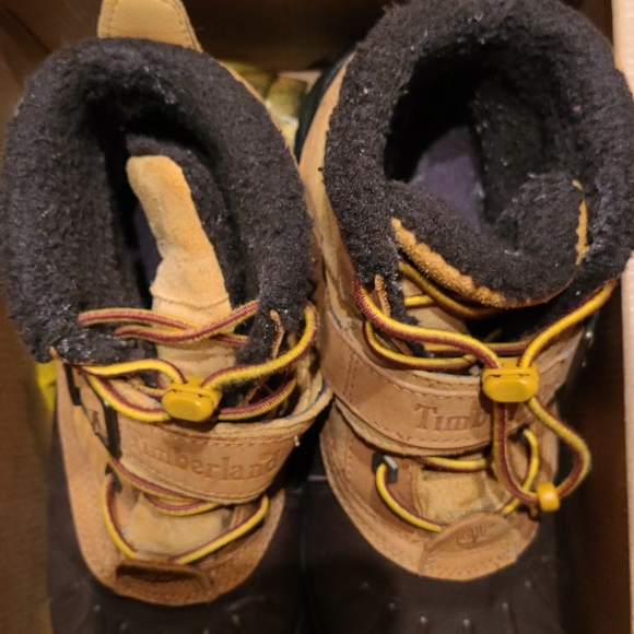 Timberland boots juniors  hardly used 5.5 - Picture 4 of 9
